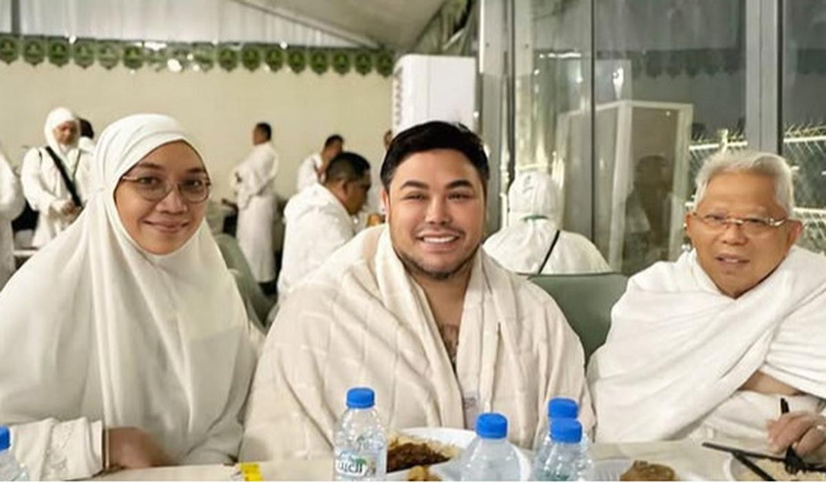 Potret Bahagia Ivan Gunawan Ibadah Haji Bareng Ma'ruf Amin, Cium Tangan Hingga Singgung Soal Protokoler
