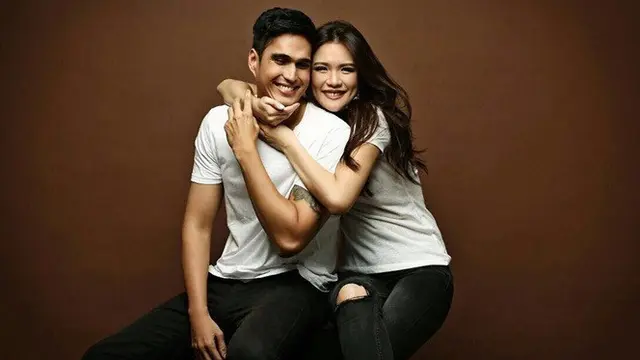7 Potret Mesra Marcel Chandrawinata dan Istri yang Jarang Tersorot