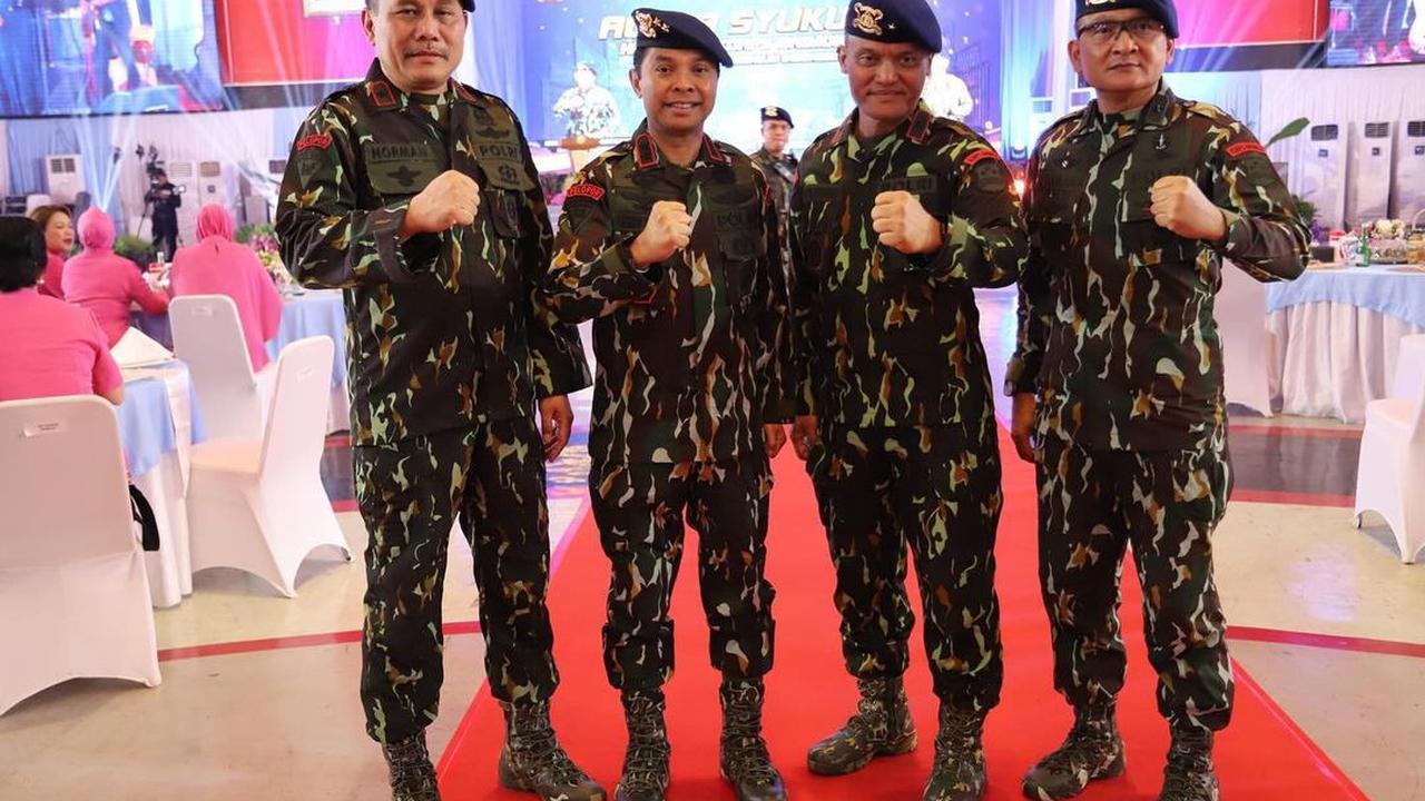 Gagahnya Jenderal Polisi Lulusan Terbaik Berseragam Brimob