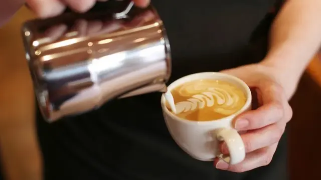 8 Fakta Unik Tentang Kopi, Krim Buat Kopi Hangat Lebih Lama