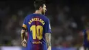 Lionel Messi dengen nama punggung Barcelona saat melawan Real Betis pada laga La Liga Spanyol di Camp Nou stadium,  (20/8/2017). Barcelona menang 2-0. (AFP/Josep Lago)