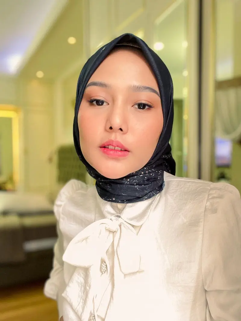 6 Potret Dara Arafah Tampil Menawan dengan Balutan Hijab, Pancarkan Pesona