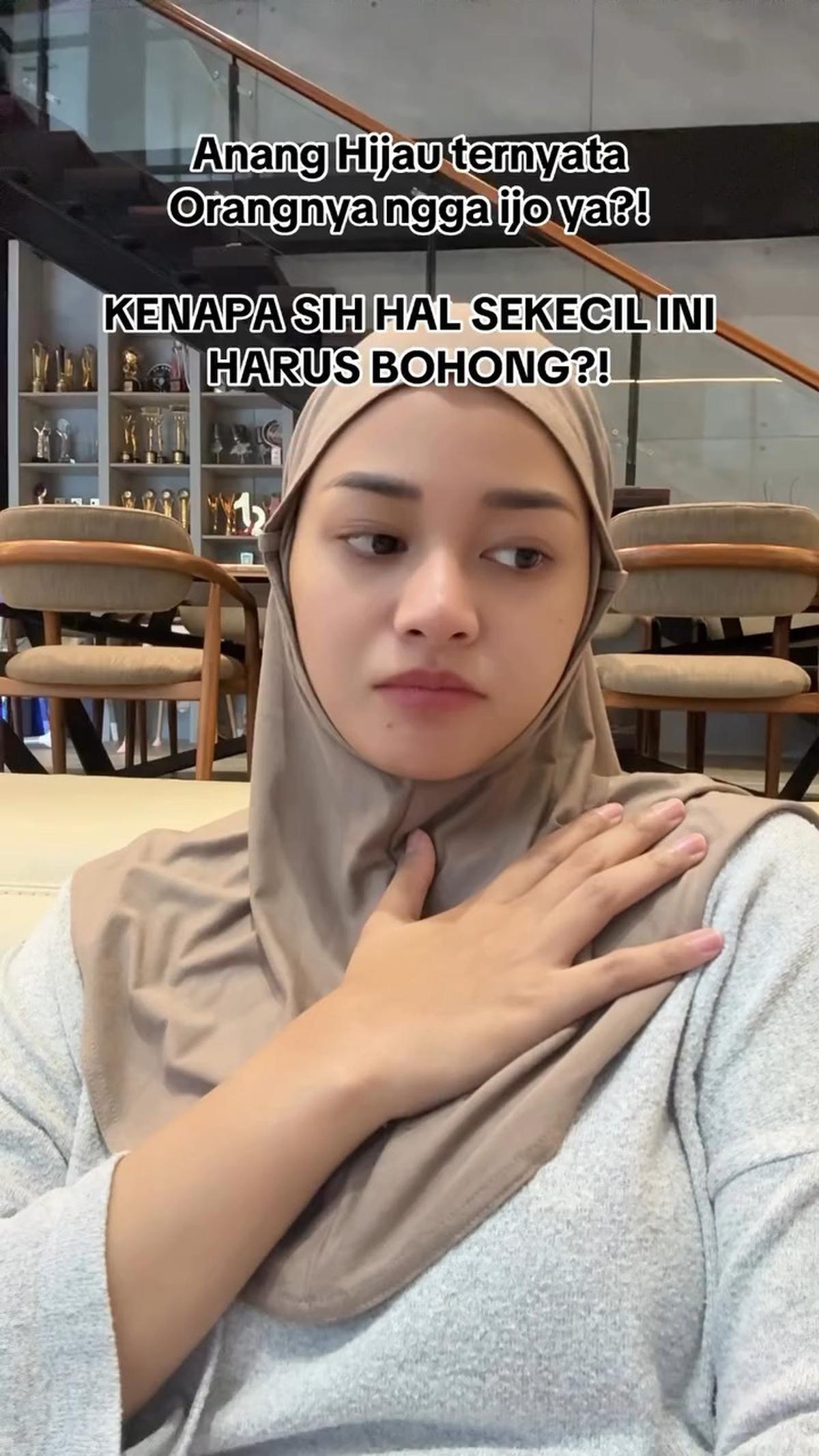 Potret Aurel Hermansyah Ikut Tren 'Hal-Hal Kecil Harus Bohong' Bareng Anang Ini Sukses Curi Perhatian