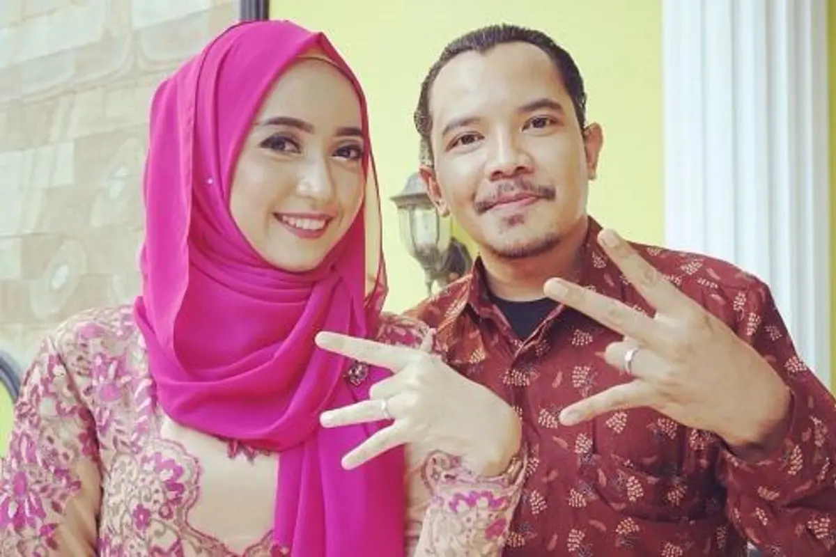 [Bintang] Cella Kotak dan Carolyna Dewi