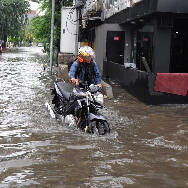 Sederet Jalan Jakarta Yang Sempat Banjir Akibat Hujan Minggu 7 November 2021 News Liputan6 Com