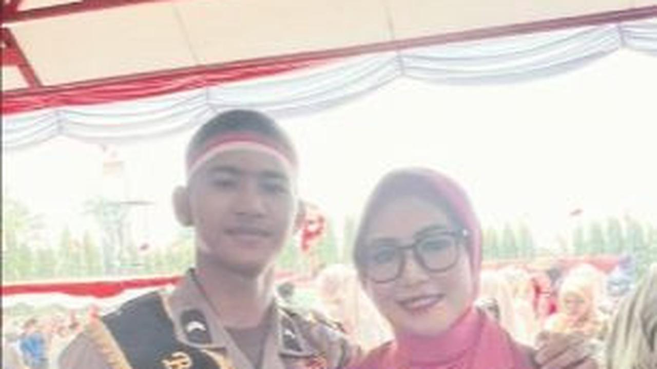 Di Hari Ulang Tahun, Ibu Ini Mendapatkan Kado Terindah Berbarengan dengan Pelantikan Sang Anak Jadi Polisi