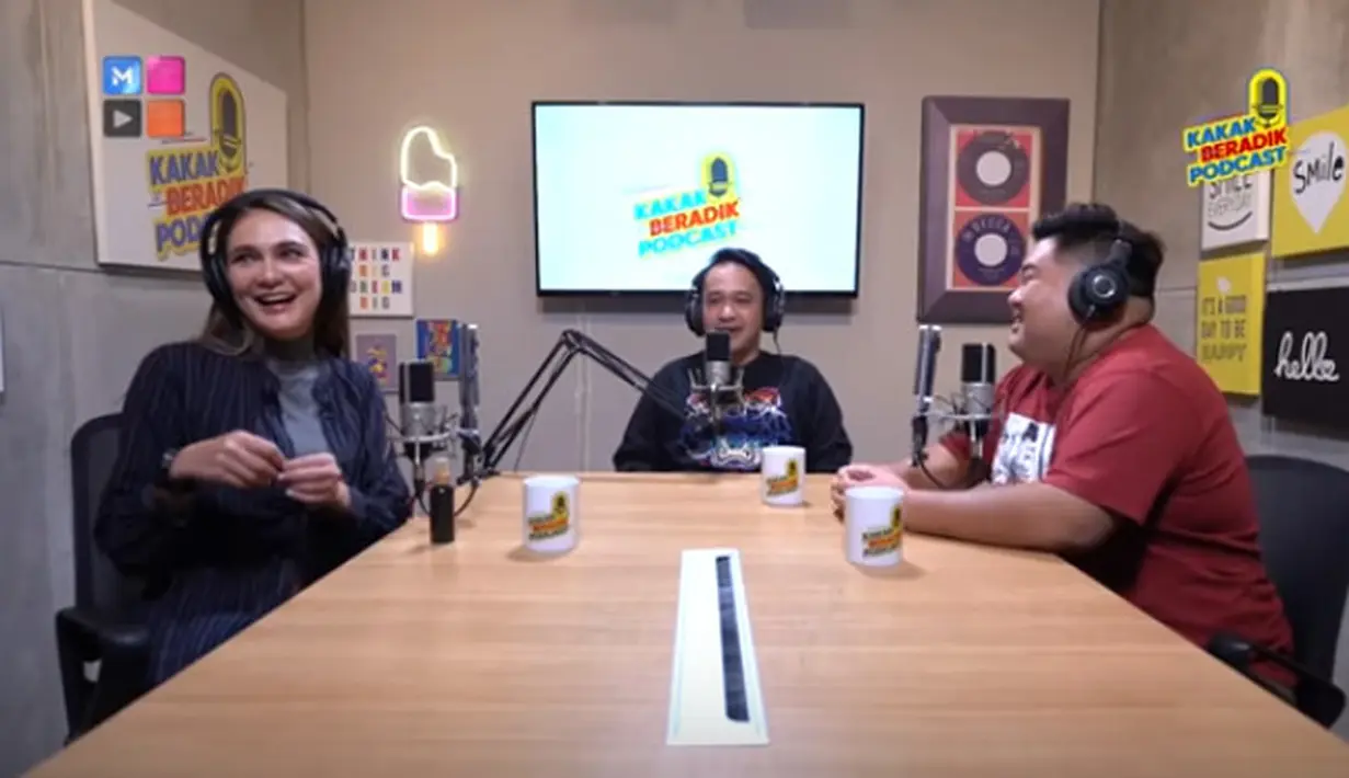 Luna Maya (Youtube/MOP Channel)