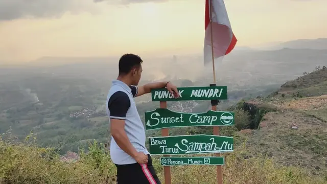 Puncak Baret Gunung Mundri