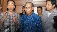 Pertemuan yang dilakukan di kediaman tokoh senior Partai Golkar tersebut dilakukan tertutup dan tidak dapat diliput oleh awak media, Jakarta, Senin (16/6/14). (Liputan6.com/Herman Zakharia)