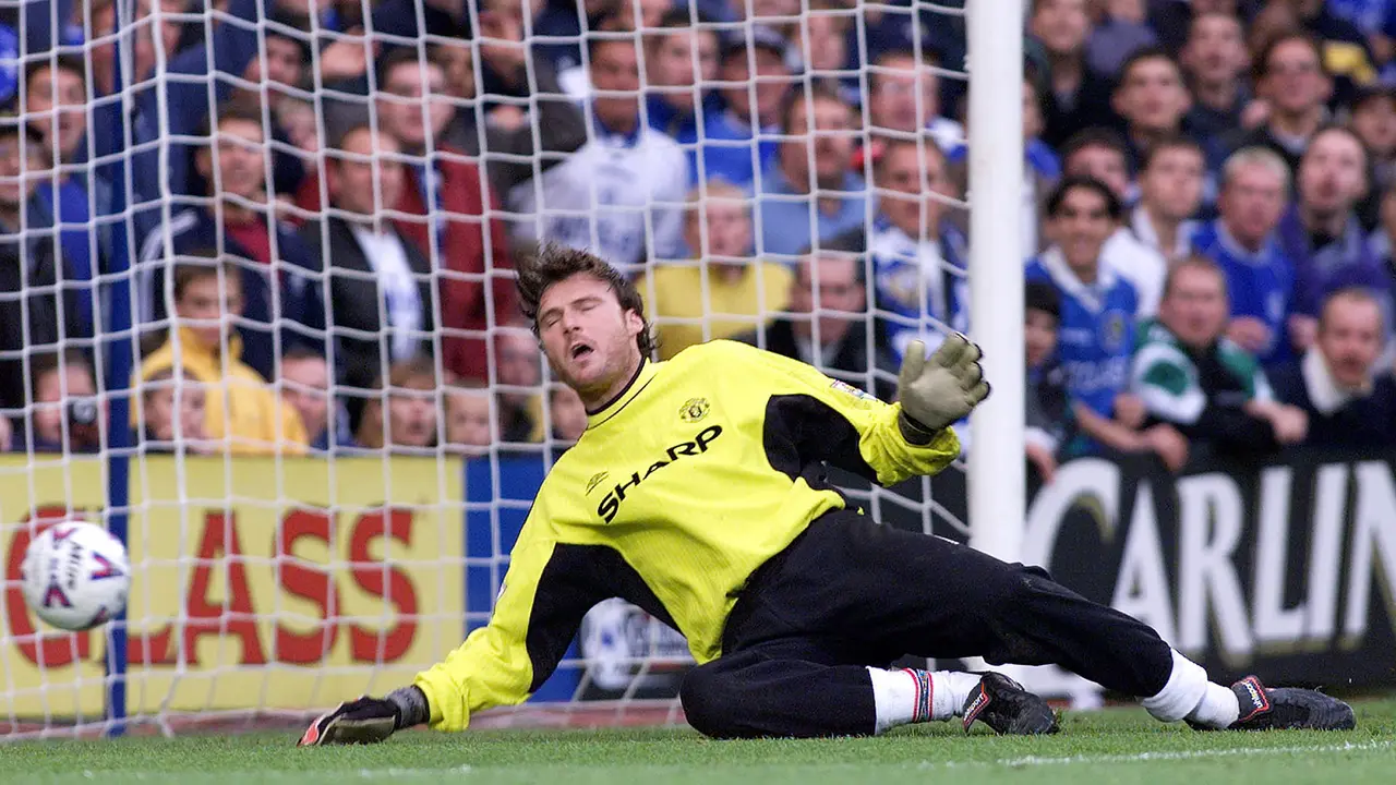 FOTO: 5 Italiano yang Pernah Berseragam Manchester United - Massimo Taibi