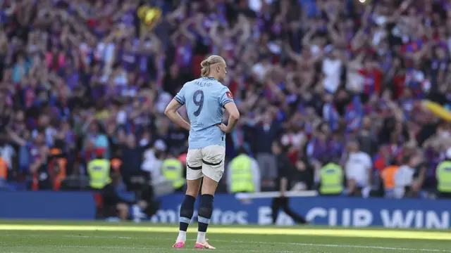 Foto: Rupa Frustrasi Para Pemain Manchester City setelah Nirgelar pada Musim Ini
