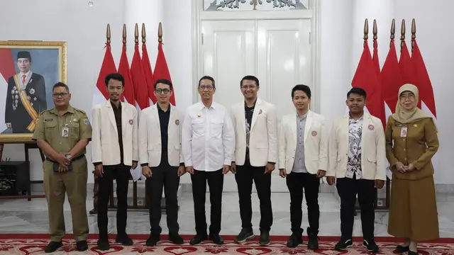 Organisasi Kesatuan Mahasiswa Hindu Dharma Indonesia (KMHDI) bertemu Pj Gubernur Jakarta Heru Budi Hartono di Balai Kota pada Senin (18/3/2024) dan mendukung Jakarta tetap menjadi pusat aktivitas masyarakat Indonesia, bahkan dunia.