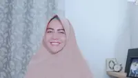 Potret Ratu Rizky Nabila Berhijab dan Bercadar (Sumber: Instagram/raturn)
