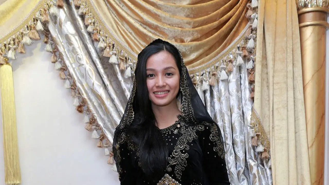 [Bintang] Tya Arifin