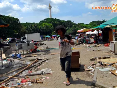 Sekitar 329 pedagang Pasar IRTI Monas akan direvitalisasi ke tempat penampungan sementara di kawasan Kandang Rusa Monas, Jakarta, Selasa (22/4/14). (Liputan6.com/Miftahul Hayat)