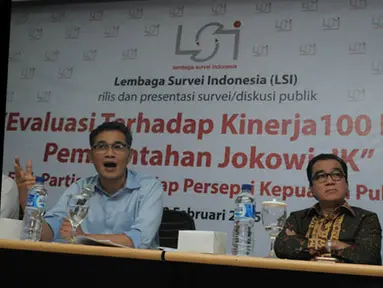 Lembaga Survei indonesia (LSI) memaparkan hasil survei LSI bertema 'Evaluasi Terhadap Kinerja 100 Hari Pemerintahan Jokowi-JK' di Jakarta, Senin (2/2). (Liputan6.com/Herman Zakharia)