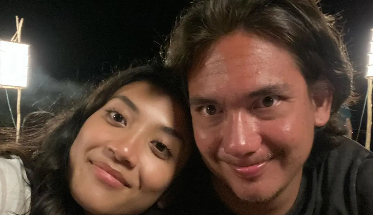 <p>Potret romantisme Adipati Dolken dan Canti Tachril (foto: instagram cantitachril)</p>