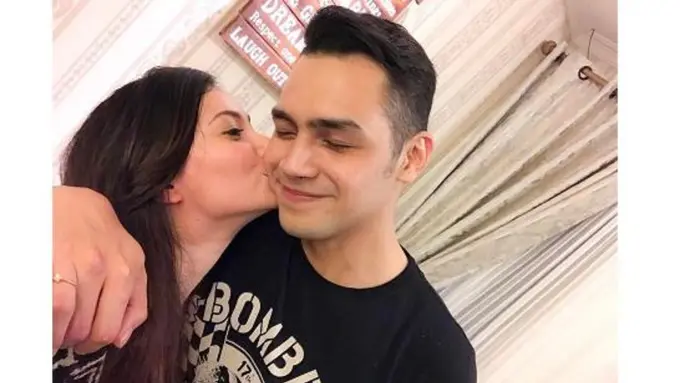 [Bintang] Asmirandah dan Jonas Rivanno