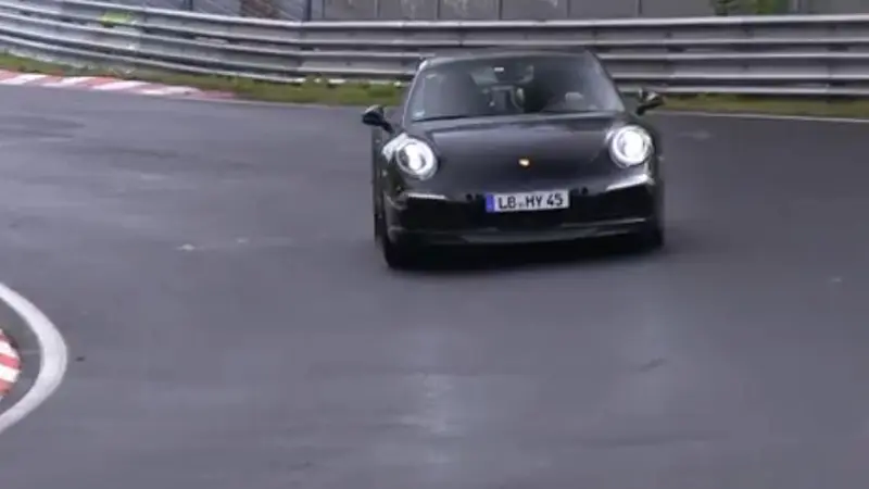 Porsche Tes Model 911 Hibrid di Trek Nurburgring