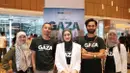 Film ini bercerita tentang Abdullah Gaza, anak yatim piatu yang ayahnya gugur setelah menjadi relawan kemanusiaan di Palestina. Abdullah diasuh di panti oleh Ustazah Dewi bersama adiknya, Safira. Selain Cut Syifa, film ini dibintangi oleh Oki Setiana Dewi, Arafah Rianti, Amna Shahab, dan banyak aktor lainnya. (Liputan6.com/IG/@cutsyifa)