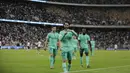Gelandang Real Madrid, Isco (tengah) berselebrasi usai mencetak gol ke gawang Valencia pada pertandingan semifinal Piala Super Spanyol di stadion King Abdullah di Jiddah, Arab Saudi, Rabu, (8/1/2020). Madrid menang 3-1 atas Valencia. (AP Photo/Hassan Ammar)