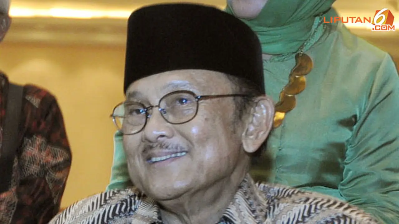 habibie-soeharto130117c.jpg