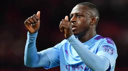 Benjamin Mendy menjadi sosok bek tangguh dan sulit ditembus penyerang lawan saat membela AS Monaco. Manchester City yang tertarik menggunakan jasanya lalu merekrut sang pemain bertahan dengan nilai 57,5 juta euro pada musim panas 2017. (AFP/Paul Ellis)