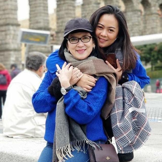 Jarang Terekspos, Ini 6 Pesona Mauren Christy Ibu Tiri Nagita Slavina