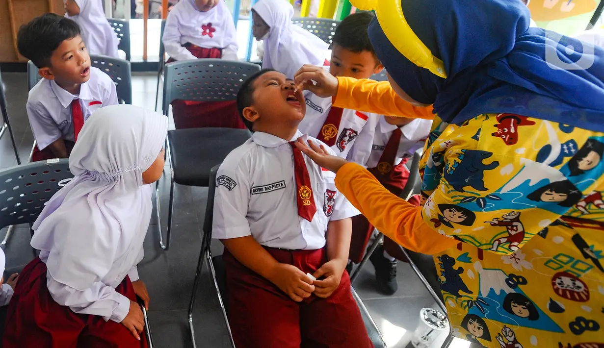 Kementerian Kesehatan Republik kembali menggelar Pekan Imunisasi Nasional (PIN) Polio. (merdeka.com/Arie Basuki)