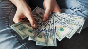 Bukan Sekadar Kapal Pesiar dan Rolex, Apa Sebenarnya Arti Kata 'Kaya'?