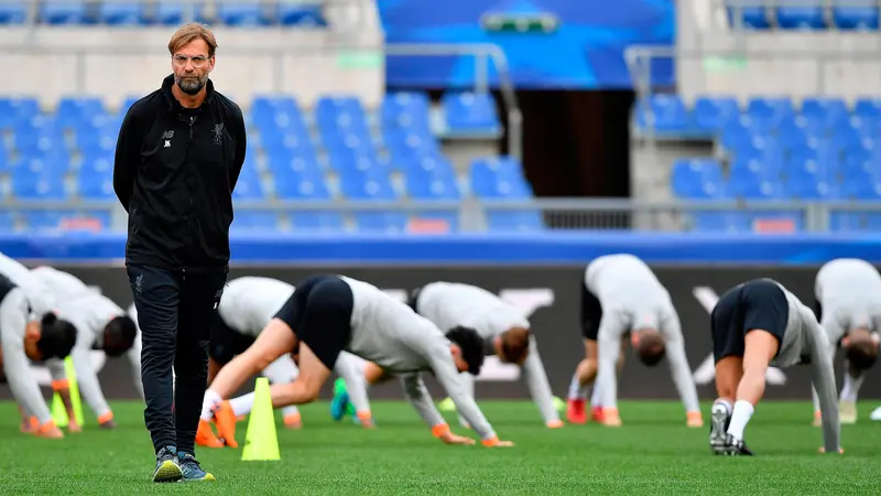 Latihan Santai Pemain Liverpool Jelang Hadapi AS Roma