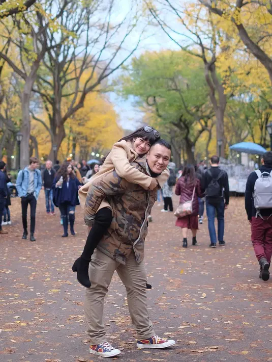 Gilang Dirga dan Adiezty Ferza (Instagram/adieztyfersa)