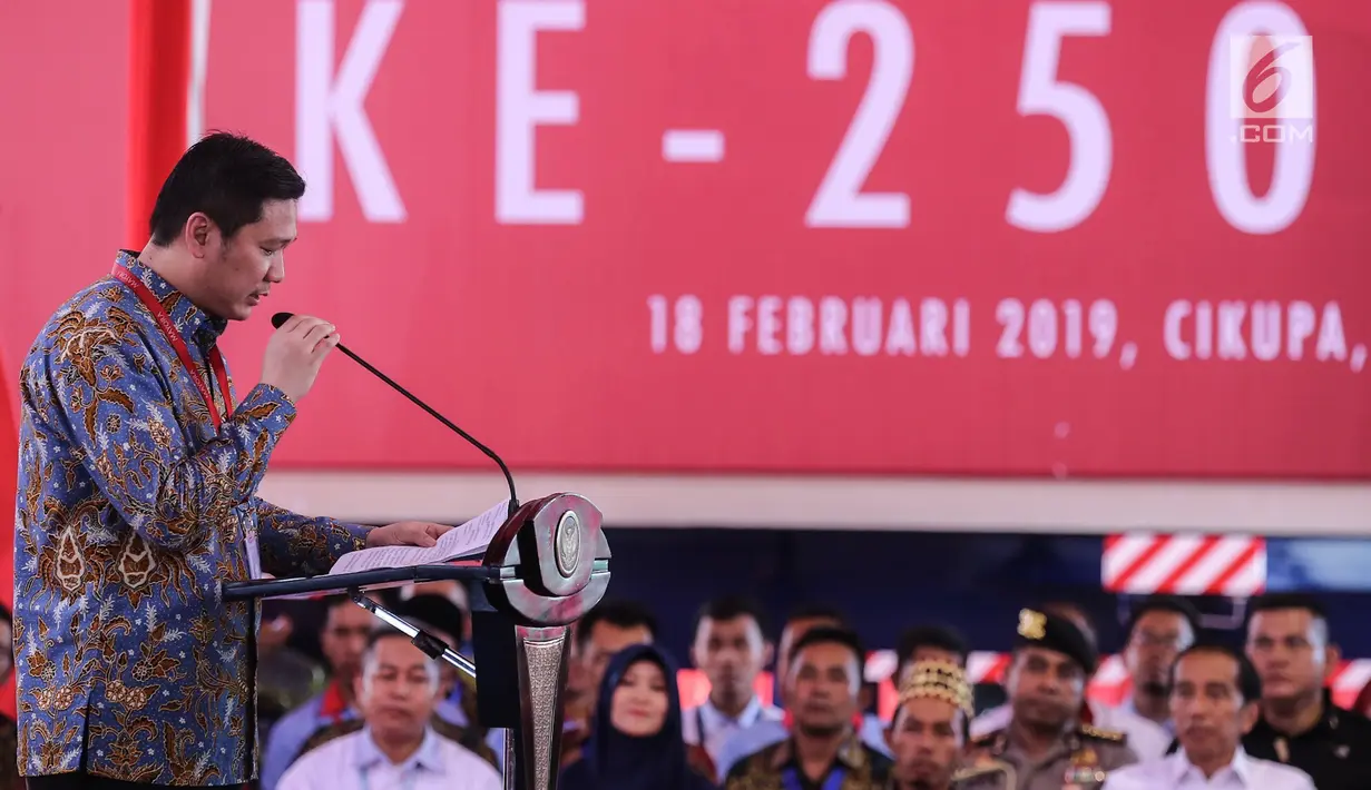 President Direktur PT Mayora Group Andre Atmadja memberikan sambutan pada acara Pelepasan Kontainer Ekspor Mayora ke-250.000 ke Filipina di pabrik Mayora di Cikupa Tangerang, Senin (18/2). (Liputan6.com/Fery Pradolo)