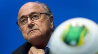 Presiden FIFA Wacanakan Sanksi Pemain Diving