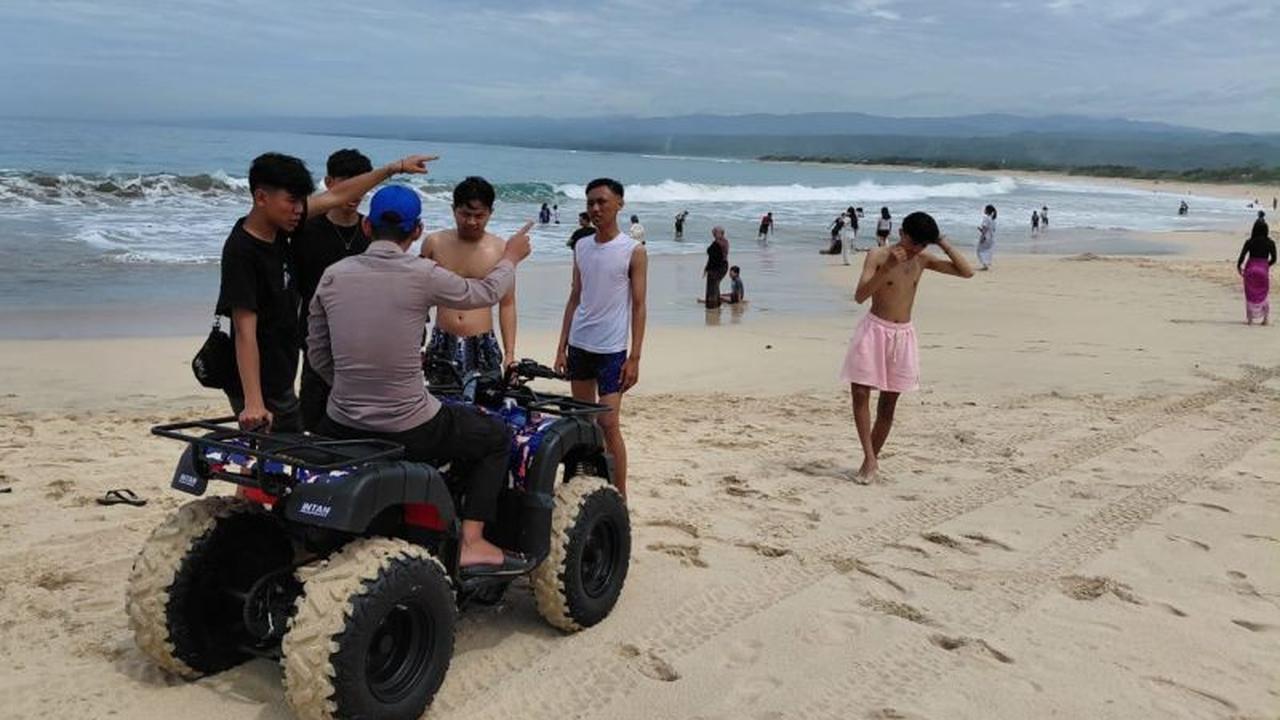 Polres Garut Intensifkan Patroli Pantai Antisipasi Kecelakaan dan Gangguan Kamtibmas