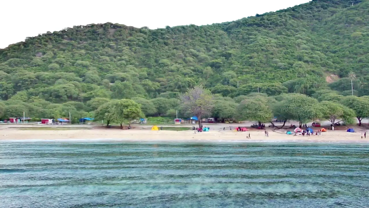 Pantai Kurinai Bone Bolango