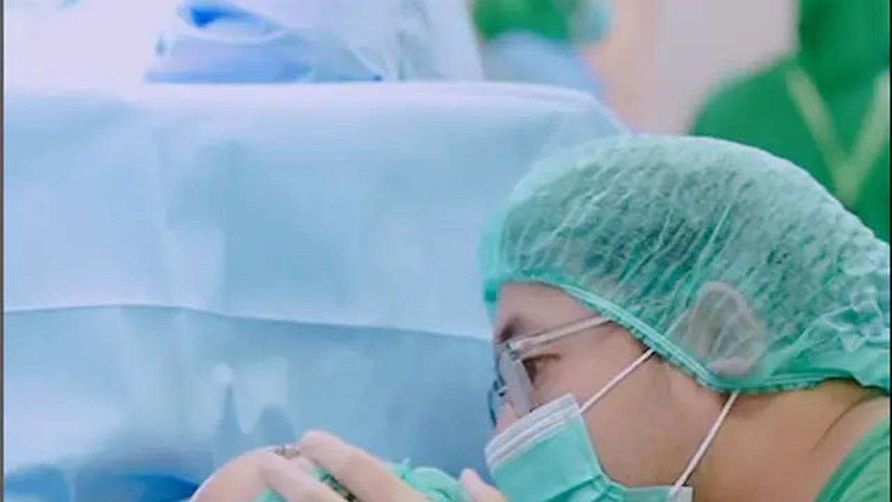 6 Momen Haru Detik-detik Kiky Saputri Melahirkan Anak Pertama, Diberi Nama Kayya