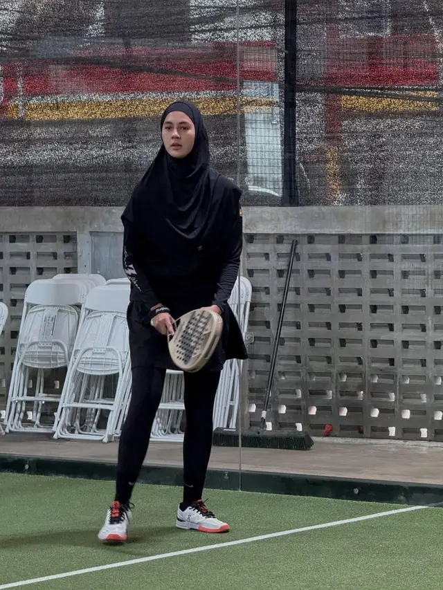Paula Verhoeven Raih Juara 2 Padel Sambil Tetap Stylish dan Syar’i (Instagram/@paula_verhoeven)