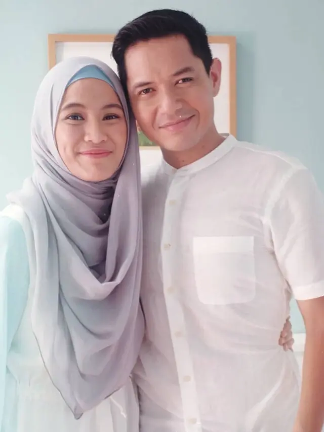 [Fimela] Dude Harlino dan Alyssa Soebandono