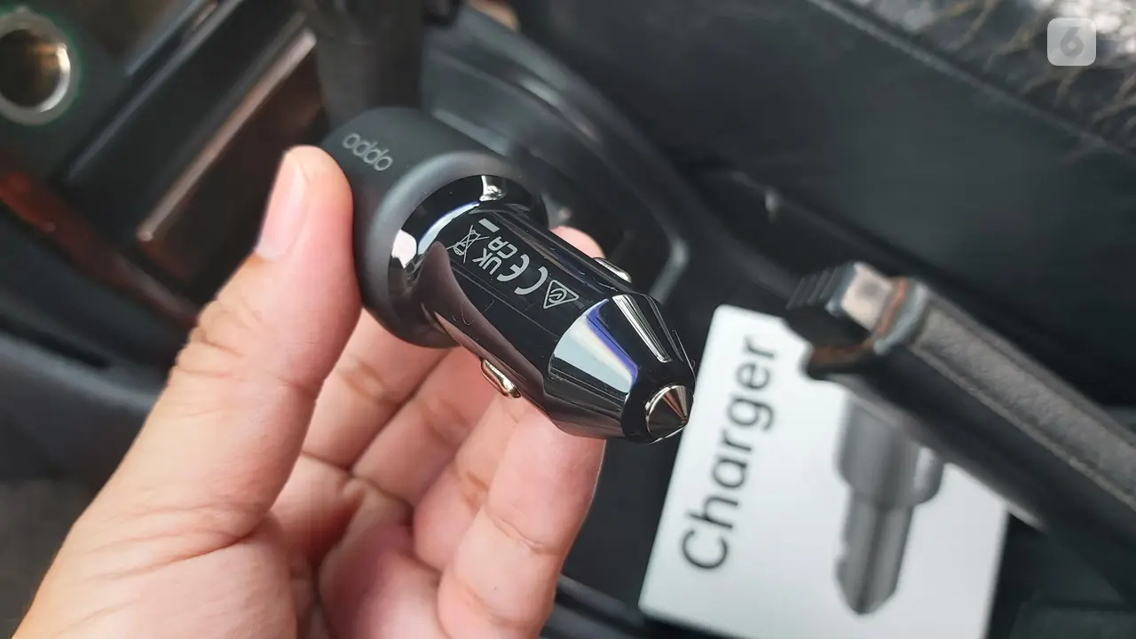 Oppo 80W SUPERVOOC Car Charger. Liputan6.com: Iskandar