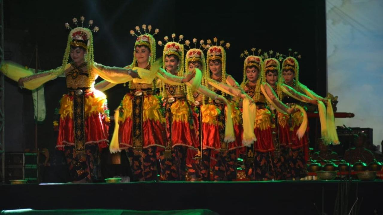 Cak Fauzi mengungkapkan, penyelenggara akan mendatangkan penari dari wilayah tapal kuda, seperti Banyuwangi, Bondowoso, Situbondo, Jember, hingga Probolinggo.
