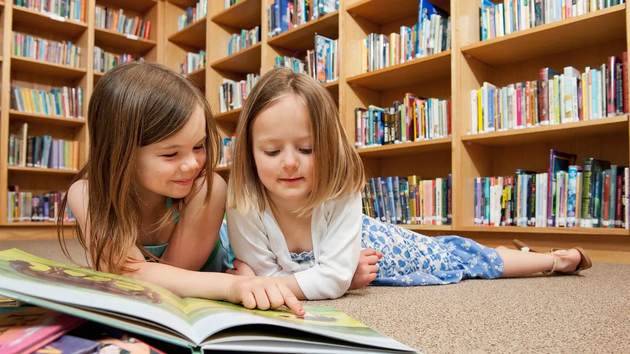 6 Penyebab Anak Malas Membaca Buku dan Cara Mengatasinya