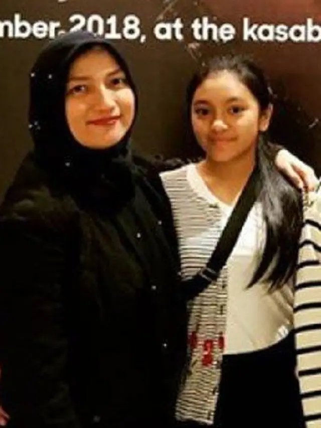 6 Potret Kebersamaan Sarah Amalia Mantan Istri Ariel NOAH dan Putrinya Alleia