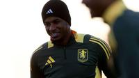 Marcus Rashford saat mengikuti&nbsp;sesi latihan Aston Villa. (Bola.com/avfc)