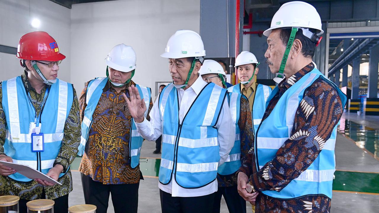 VIDEO: Amarah Jokowi Sampai Ketok Podium Berkali-kali, Tegas Minta Menteri Melawan Meski Kalah!