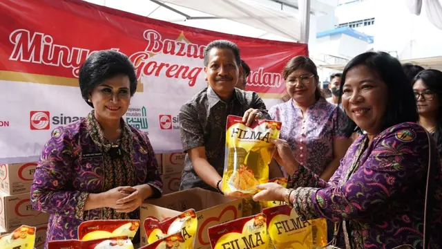 PT Indah Kiat Pulp & Paper Tbk Tangerang Mill dan Sinar Mas Land kembali menyelenggarakan bazar minyak goreng kemasan harga terjangkau di tiga titik lokasi. (Dok Sinar Mas)