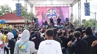 Deklarasi dan kegiatan yang melibatkan para pelaku seni juga berlangsung di Kabupaten Gunungkidul. "Pentas Dangdut SAGA" Sahabat Ganjar berkolaborasi dengan Komunitas Joget Koplo atau PASUWO berlangsung tidak kalah meriahnya, Minggu (11/12/2022)(Istimewa)