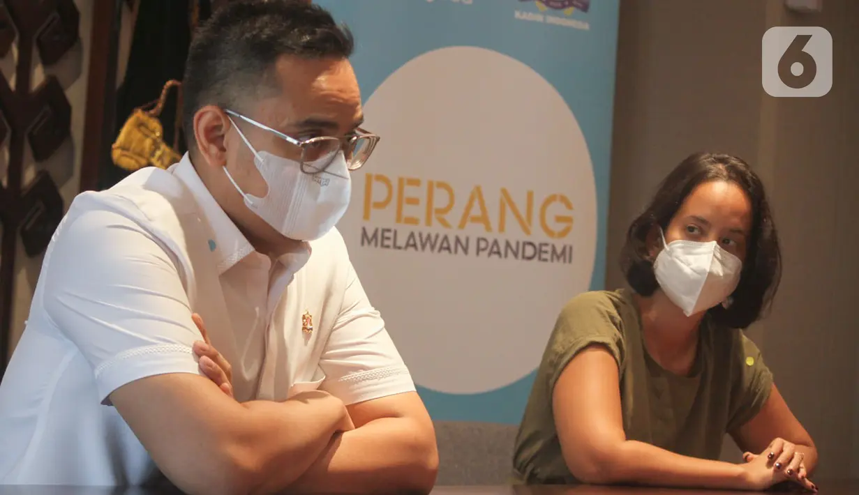 GudangAda menyerahkan 4.000 paket sembako melalui Kamar Dagang dan Industri Indonesia (KADIN) dalam gerakan “PERANG MELAWAN PANDEMI”.  Paket sembako akan didistribusikan ke wilayah pulau Jawa dan ribuan paket susulan secara bertahap ke seluruh wilayah di Indonesia. (Liputan6.com/HO/Agus)