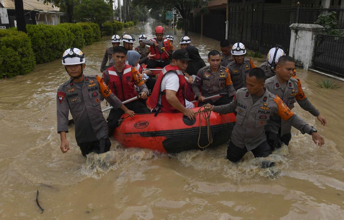 Banjir di Vila Nusa Indah Bogor