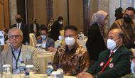 Menteri Kesehatan Budi Gunadi Sadikin (tengah) dalam acara Simposium Asosiasi Dokter Medis Sedunia (World Medical Association) tahun 2022 di Jakarta, Minggu (3/7/2022). Foto: Ade Nasihudin/Liputan6.com.